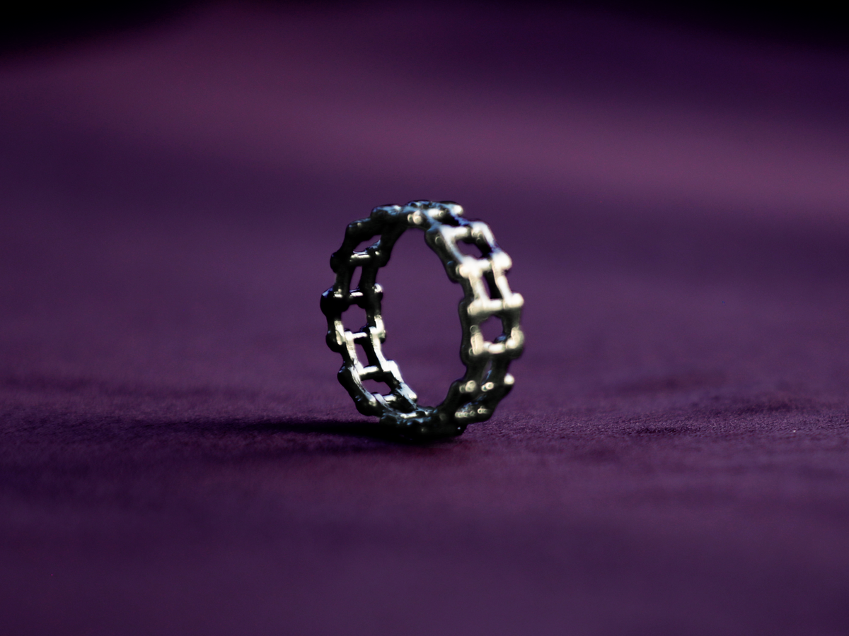 Chainlink Ring
